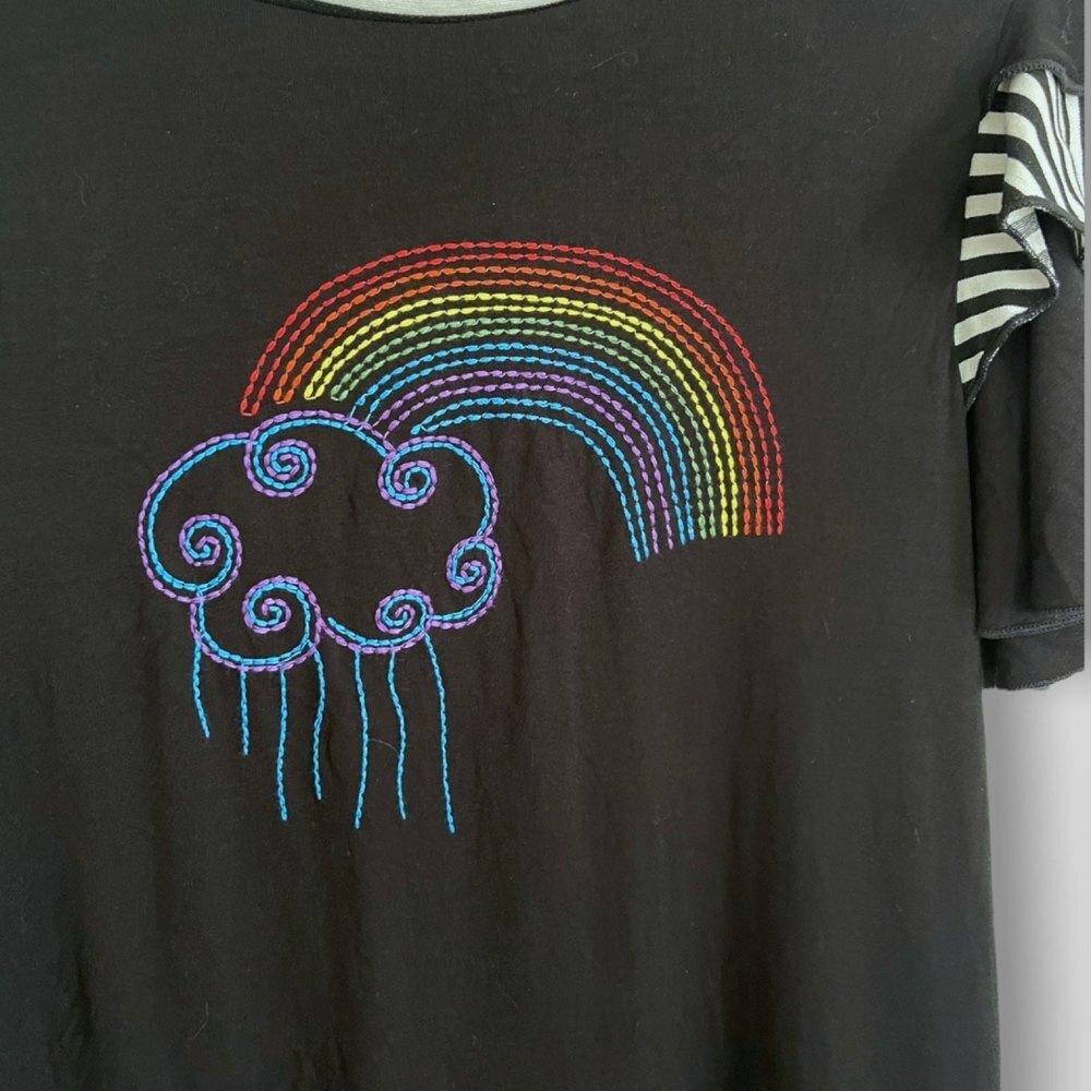 Embroidered Rainbow Shirt With Ruffle Sleeves Size Small - Picture 4 of 8